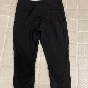 Lululemon Capri mesh leggings